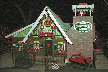 StorybookLand_ChimneySanta_Preview